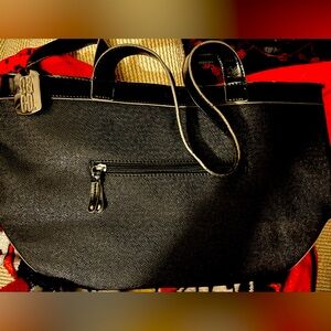 9 & co black handbag shoulder bag.